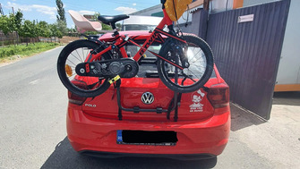 Volkswagen Polo suport bicicleta pe haion Menabo Mistral pentru 3 biciclete