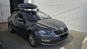 Skoda Octavia bare portbagaj Menabo Omega aluminiu si cutie portbagaj Menabo Marathon Dark 400