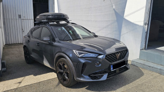 Cupra Formentor bare portbagaj Menabo Leopard Silver si cutie portbagaj Menabo Diamond 450 Black