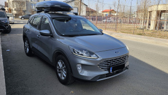 Ford Kuga bare portbagaj Menabo Tiger Silver XL si cutie portbagaj Menabo Mania 400 Black
