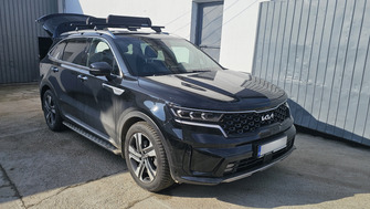 Kia Sorento Hybrid / Plug-in 2021+ cu bare transversale Menabo Tiger Black XL