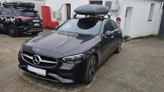 Mercedes C300e cu bare Menabo Omega Plus si cutie Marathon 460 Dark