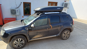 Dacia Duster 1 cu cutie portbagaj Menabo Marathon 460 Dark