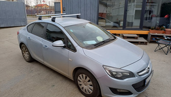 Opel Astra K cu bare transversale Menabo Omega Aluminiu