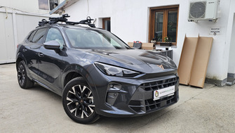 Cupra Terramar 2025 bare transversale Menabo Ariem Black si suport bicicleta Menabo Motus Black