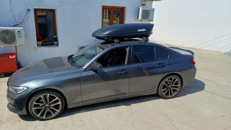 BMW Seria 3 cu cutie portbagaj Menabo Marathon Dark 400