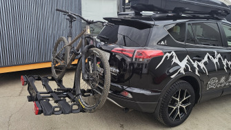 Toyota RAV 4 cu suport bicicleta Menabo Orbit 3