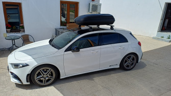 Mercedes A Class cu bare transversale Menabo Omega Otel si cutie portbagaj Carbon Look 320L