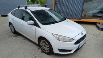 Ford Focus III cu bare transversale Menabo Omega Aluminiu