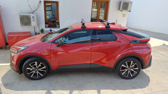 Toyota C-HR cu bare transversale Menabo Omega Plus Black