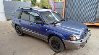 Subaru Forester cu bare transversale aluminiu Menabo Blade Subaru