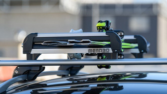 Menabo Iceberg 4 ski & snowboard rack for roof bars