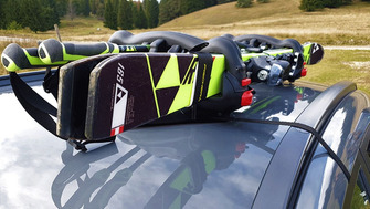 Roof bar or magnetic ski rack: which one should you choose?