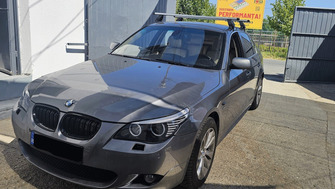 BMW 5 Series with Menabo Tema roof bars