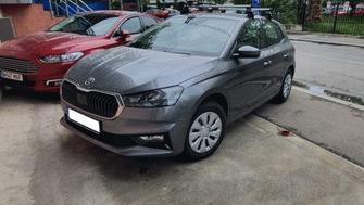 Skoda Fabia with Menabo Tema roof bars and a Thule FreeRide 532 bike rack