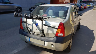 Dacia Logan with a Menabo Mistral rear bike rack