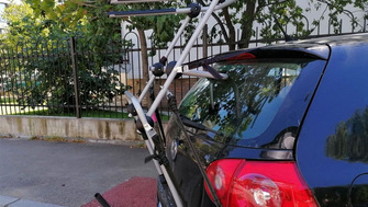 Volkswagen Golf with a Menabo Main bike rack