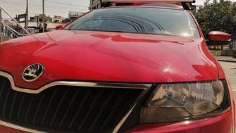 Skoda Rapid with Menabo Tema roof bars