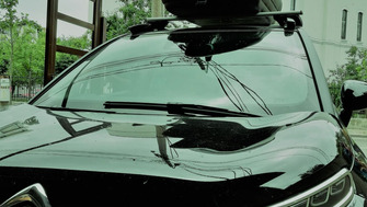 Citroen C3 with a Carbon Look roof box