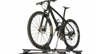 Pasi de montaj pentru suportii de bicicleta pe bare transversale