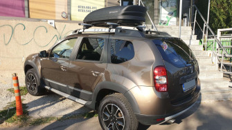 Dacia Duster bare transversale Menabo Alfa si cutie portbagaj Menabo Marathon