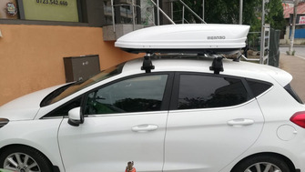 Ford Focus III 5 usi cu bare Menabo Delta Silver si cutie portbagaj Menabo Mania 460 L