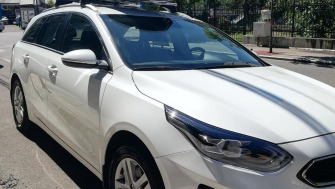 KIA Ceed bare transversale Menabo Tiger Silver si cutie portbagaj Menabo Mania