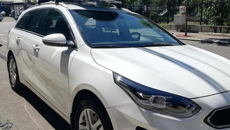 KIA Ceed bare transversale Menabo Tiger Silver si cutie portbagaj Menabo Mania