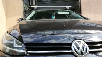 Volkswagen Golf bare transversale Menabo Delta Silver