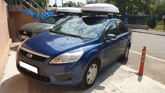 Ford Focus bare transversale Menabo Delta Silver si cutie portbagaj Menabo Diamond