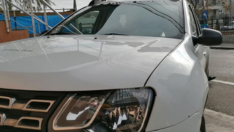 Dacia Duster bare transversale Menabo Profile M si cutie portbagaj Carbon Look