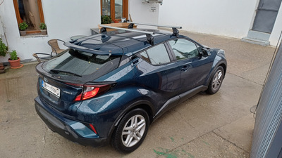 Toyota C-HR cu bare transversale Menabo Omega Plus