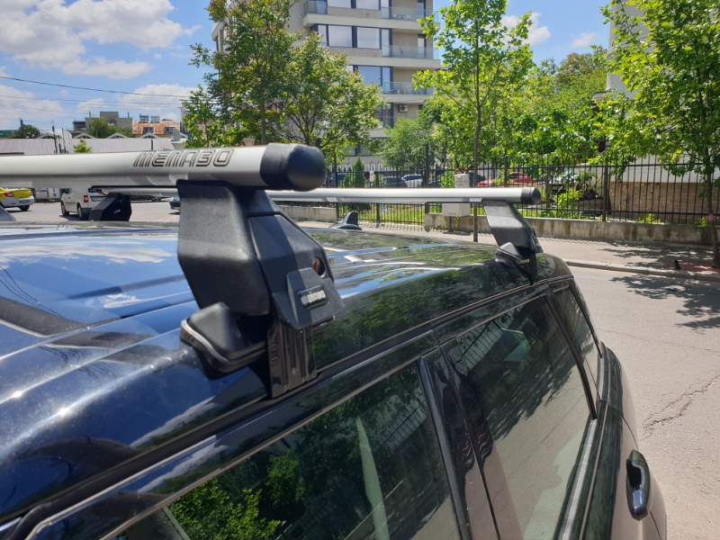 Range Rover Evoque L538 cu bare Menabo Tema Aluminiu si cutie portbagaj Menabo Mania 460 litri neagra - poza 5 Range Rover Evoque L538 cu bare Menabo Tema Aluminiu si cutie portbagaj Menabo Mania 460 litri neagra - poza 5