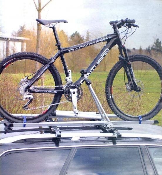 Suport bicicleta Menabo Huggy Lock cu prindere pe bare transversale - 2 | YEO