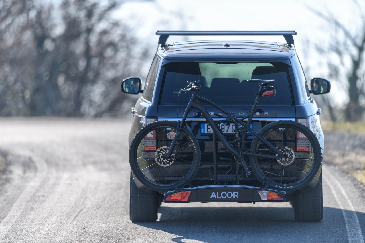 Suport biciclete Menabo Alcor 2 pentru 2 biciclete cu prindere pe carligul de remorcare - 3 | YEO