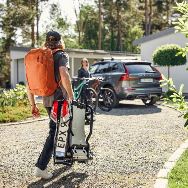 Suport biciclete Thule EasyFold XTF 2 cu prindere pe carligul de remorcare (13pini)- pentru 2 biciclete Thule