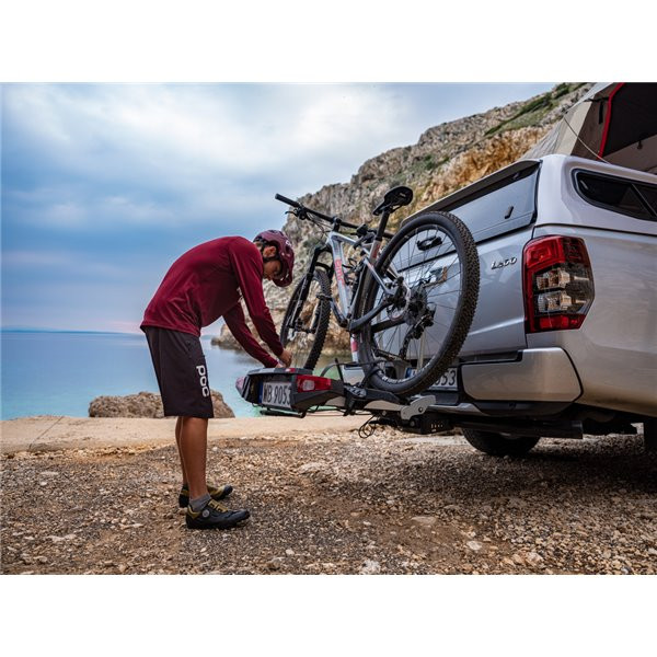 Suport biciclete Yakima FoldClick 3 pentru 3 biciclete cu prindere pe carligul de remorcare, pliabil Yakima