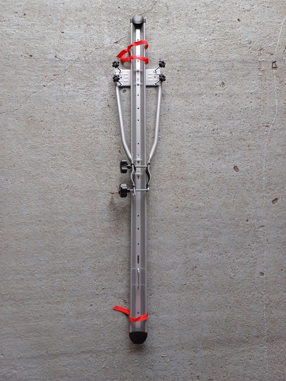 Suport bicicleta Menabo Huggy Lock cu prindere pe bare transversale - 1 | YEO