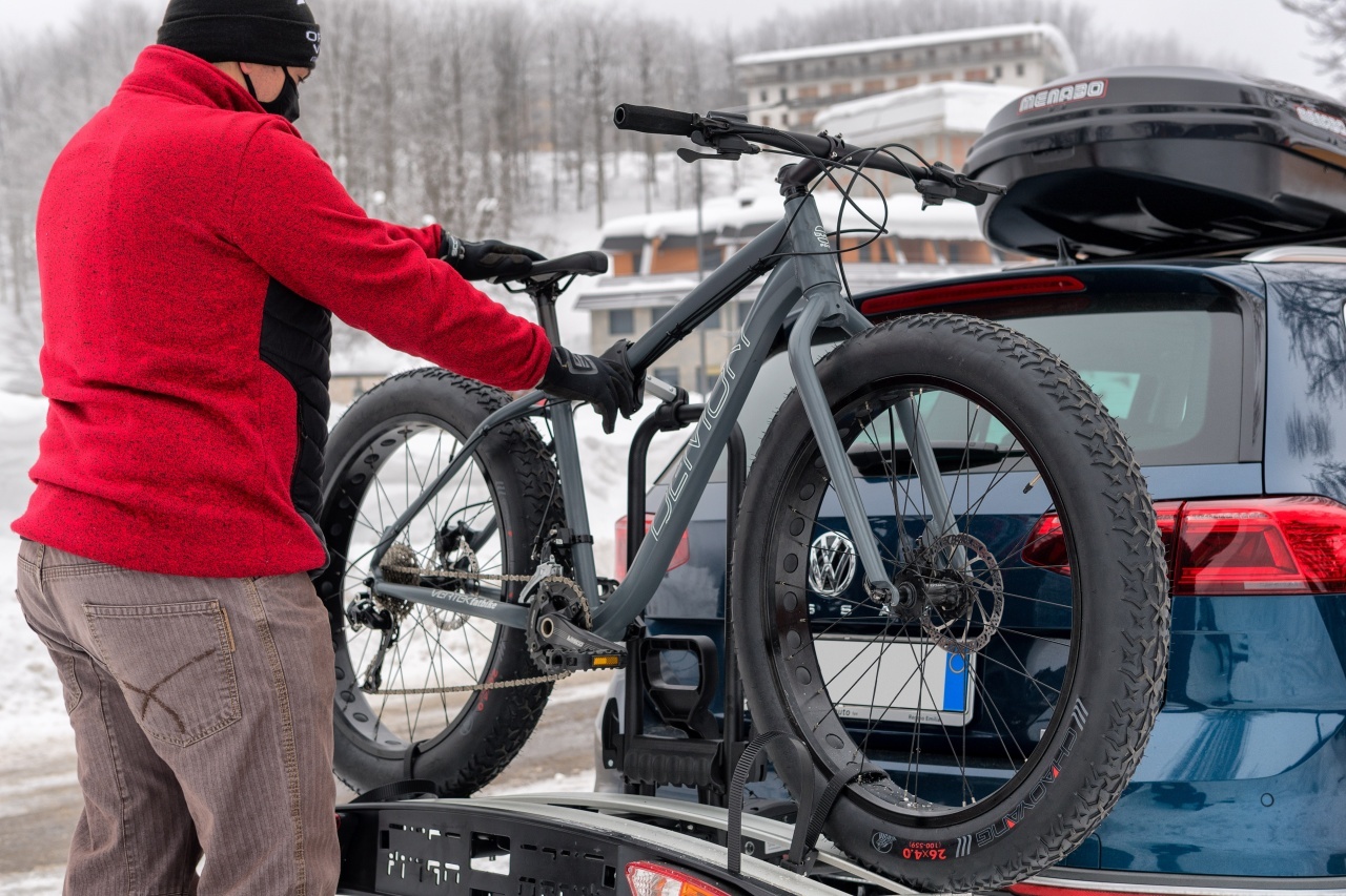 Suport biciclete Menabo Alcor 2 pentru 2 biciclete cu prindere pe carligul de remorcare - 2 | YEO