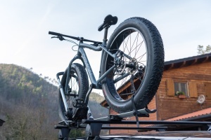 Bike rack Menabo Chrono roof-bar mounted - Img 17