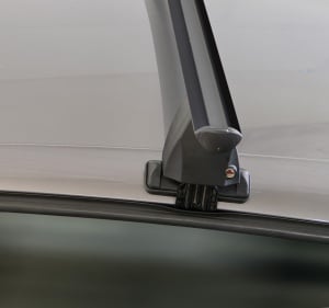 Menabo Delta Black roof bars for Ford Focus II Station Wagon (No Fix Point), 5 doors, model 2004-2011 - Img 3