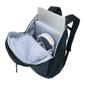 Thule Chasm 3205583