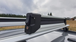Ski & snowboard rack Menabo Yelo 6 Silver sliding, roof-bar mounted, 6 pairs ski / 4 snowboard - Img 10