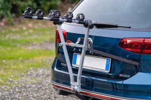 Bike rack Menabo Marius for 3 bikes tow-bar mounted - Img 5
