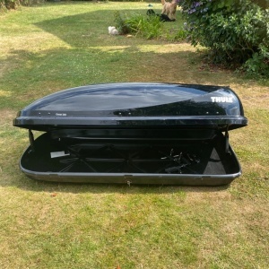 Thule Ocean 200 roof box, Black Glossy - Img 6
