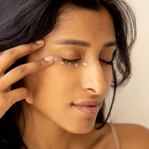 Cremă de ochi cu retinol – anti-aging, hidratare și linii fine - Img 2