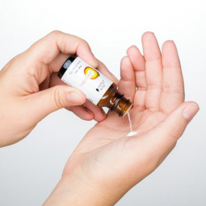 Ser cu Vitamina C Stabilă și Acid Hialuronic pentru Luminozitate – Booster - Img 2