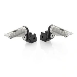 Eccentric adjustable rider pegs mounting kit