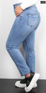 blugi dama tip push-up la super pret