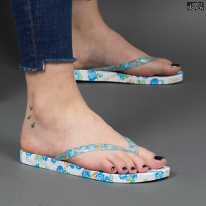 papuci dama cu design floral